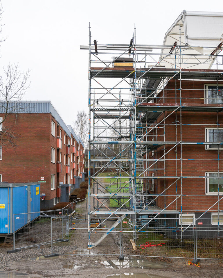 Referensbild för projektet Väderskydd på flerbostadshus